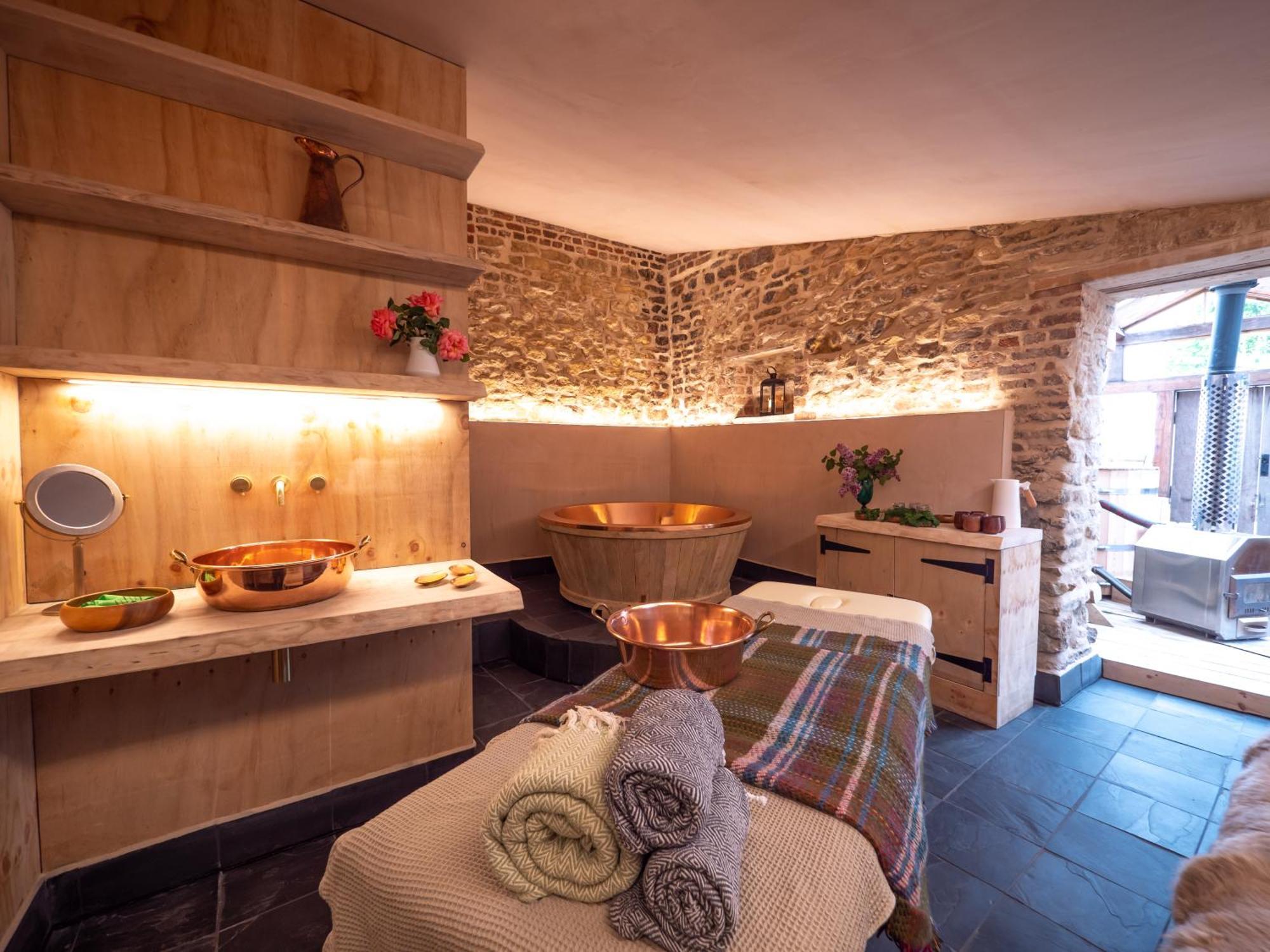 Large Country Cottage, Sleeps 8 - Spa Facilities, Garden Bar, Catering Services, Free Parking, Nature Reserve, Hen Parties Scunthorpe Exterior photo