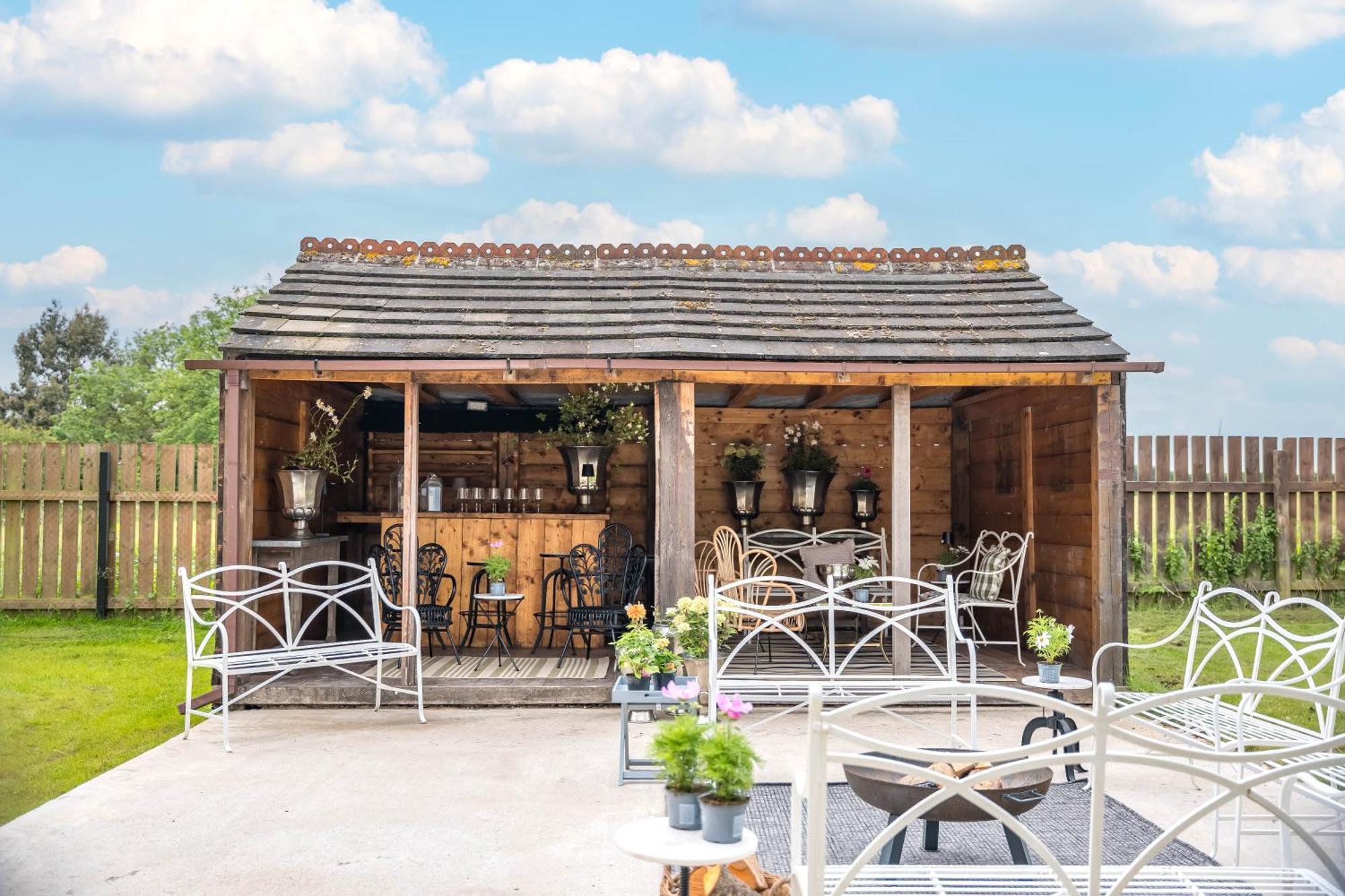 Large Country Cottage, Sleeps 8 - Spa Facilities, Garden Bar, Catering Services, Free Parking, Nature Reserve, Hen Parties Scunthorpe Exterior photo