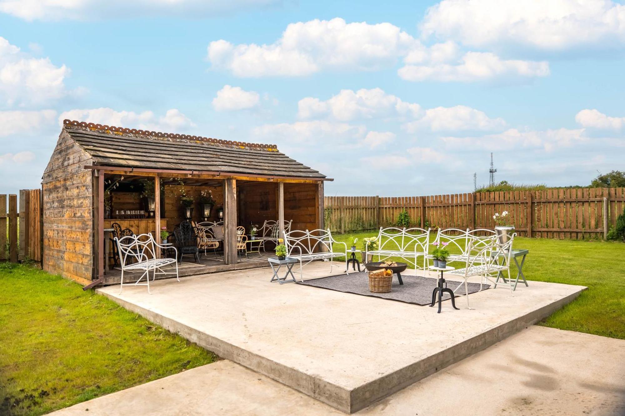 Large Country Cottage, Sleeps 8 - Spa Facilities, Garden Bar, Catering Services, Free Parking, Nature Reserve, Hen Parties Scunthorpe Exterior photo